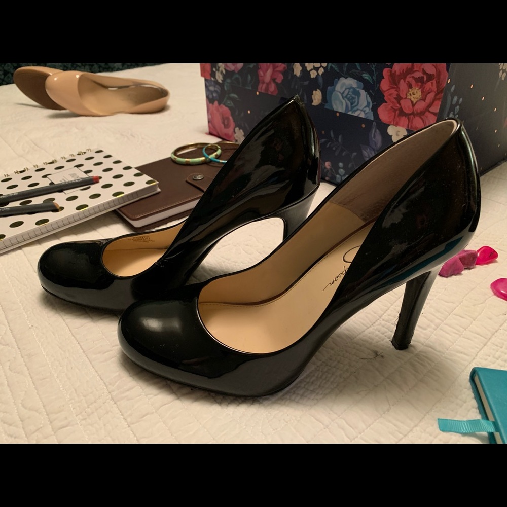 Jessica Simpson Black 4” Round Toe Pumps Size 9.5